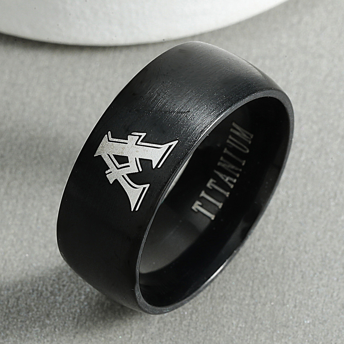 Wedding Z - Anillo con inicial personalizada para hombres